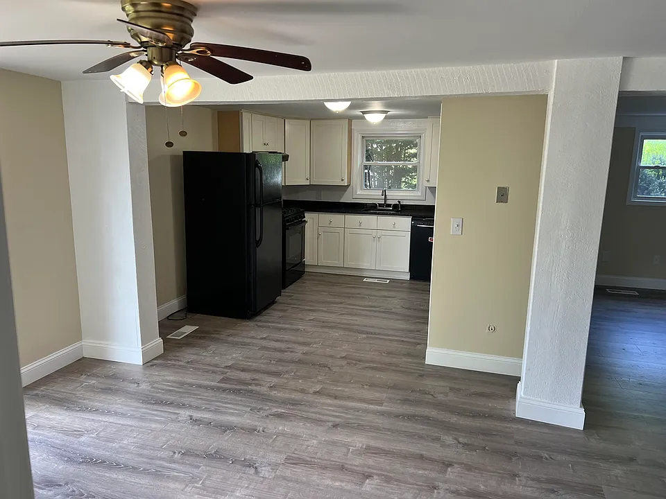 82 High St #4