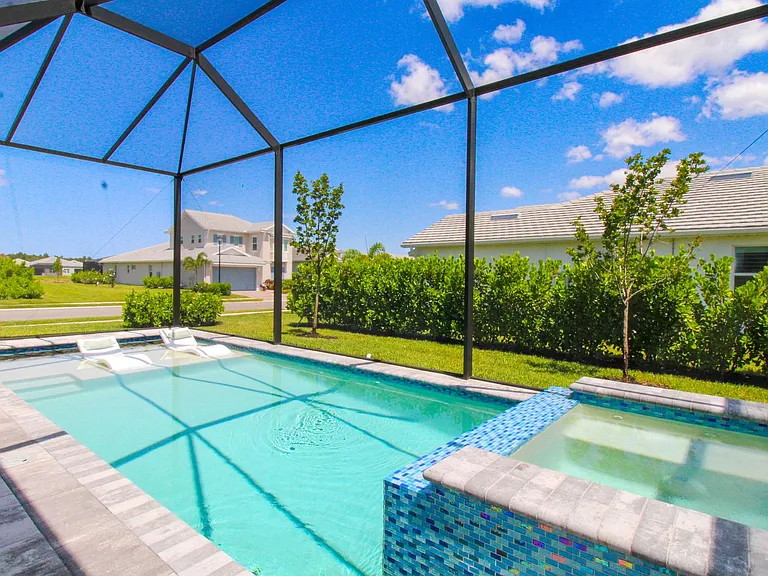 9241 Cayman Dr — Photo 1
