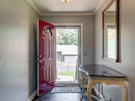 5th image of 713 Bluewater Dr