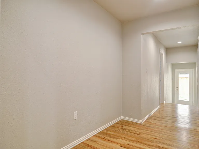 4024 Winfield Ave — Photo 24