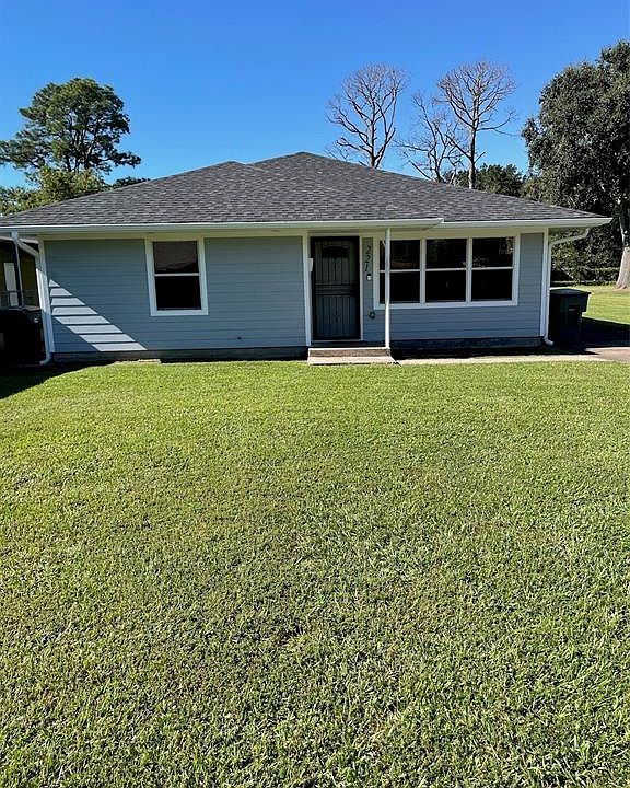 1st image of 221 Kramer Place