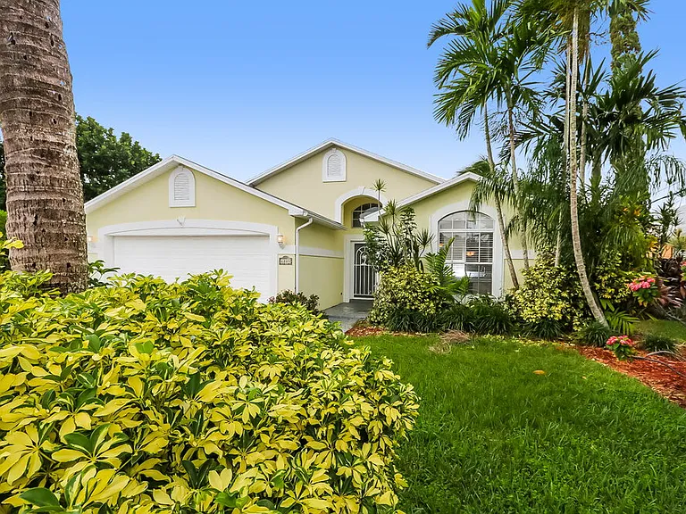 6285 Lauderdale St — Photo 3