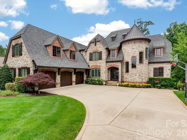 444 Bay Harbour Rd, Mooresville, NC 28117