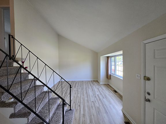 2nd image of 3505 Victoria Dr