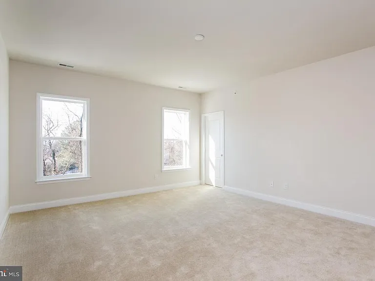 65 Lila Ln — Photo 10