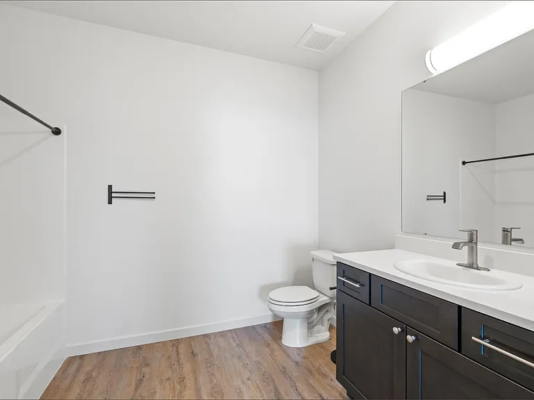 Columbia River Walk Apartments — Photo 95