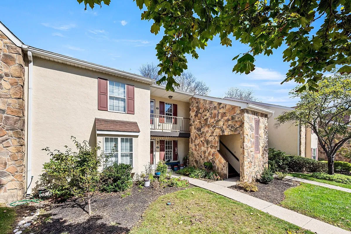 1 bed, 1.0 bath, 1146 sqft, $2,000 — Photo 2