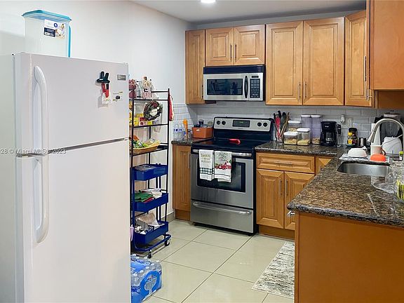 2nd image of 4304 NW 9th Ave APT 11A