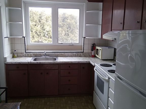 5th image of 96 Berkinshaw Cres