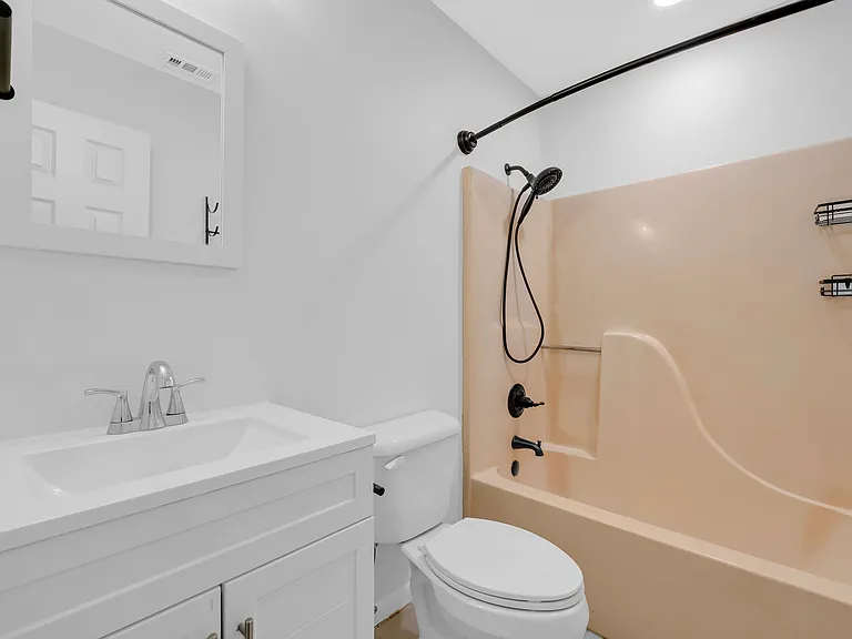22150 Hill N Dale Dr — Photo 22