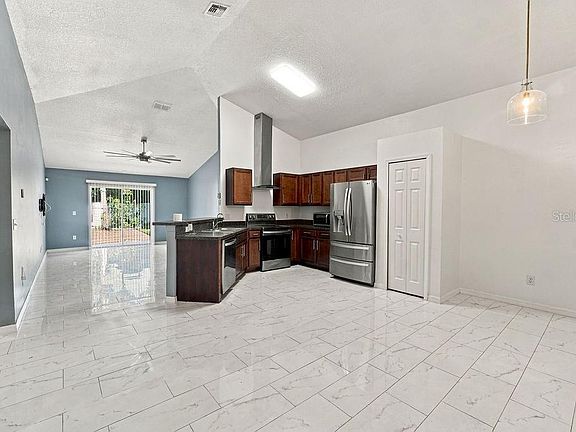 3rd image of 2419 Beach Ave