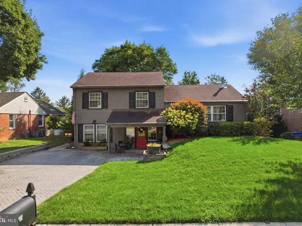 722 Wisteria Dr, Newtown Square, PA 19073