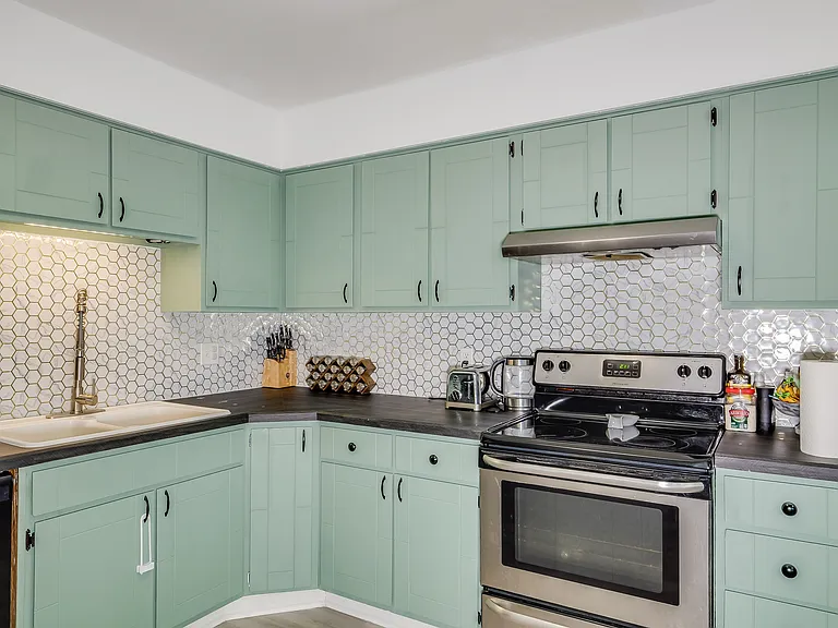 6909 Bomar Dr — Photo 7