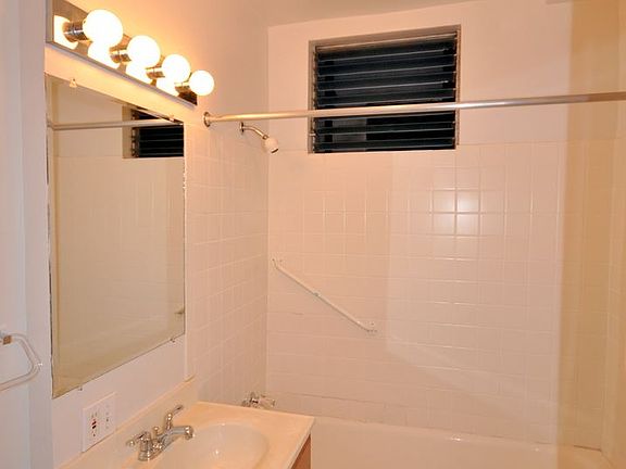 3rd image of 337 Fulton St APT 42