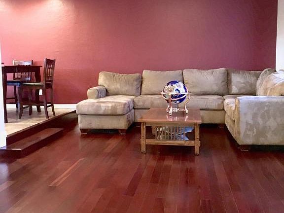 2nd image of 4418 S Willow Dr