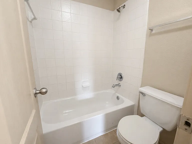 11922 Harristown Dr — Photo 13