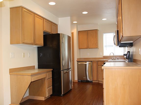 4th image of 1431 85th Ave NE
