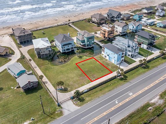 5th image of 16 Blue Heron Cir