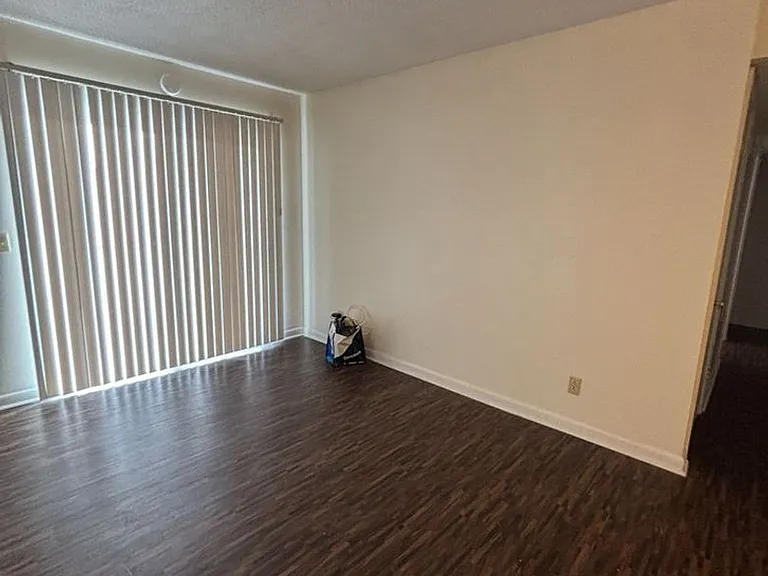 Vinewood Apartments — Photo 41