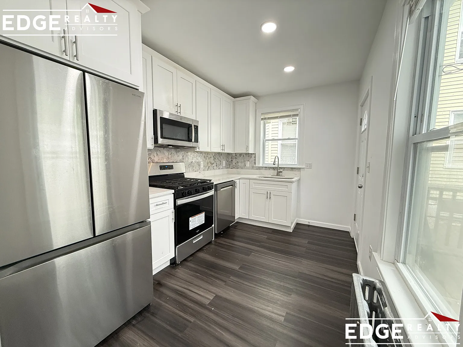 4 bed, 2000 sqft, $3,800 — Photo 1