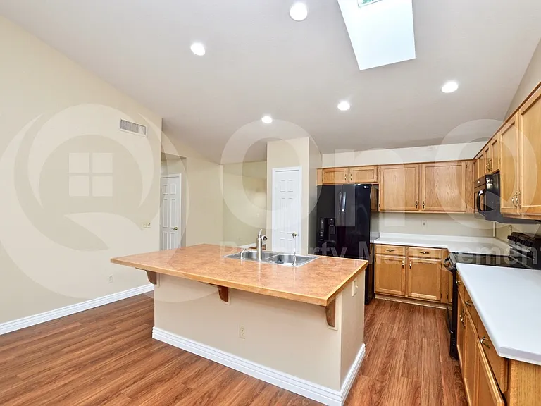763 W Folley St — Photo 5