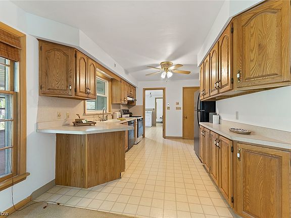 4th image of 318 Wildwood Dr