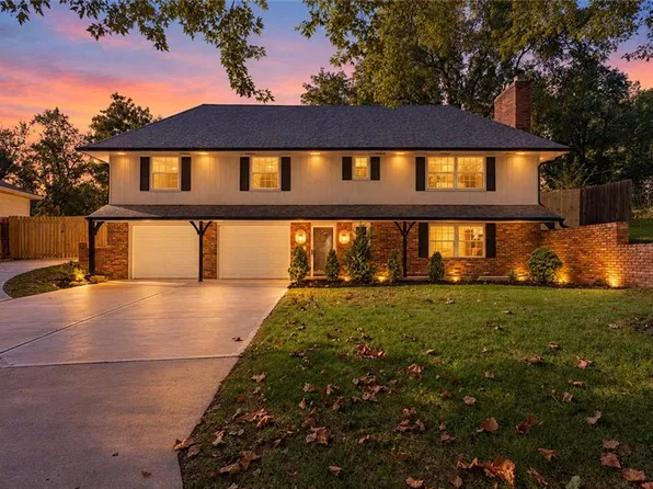 1001 NE 46th Ter, Kansas City, MO 64116