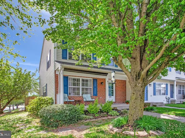 8199 Woodland Ln, Chesapeake Beach, MD 20732