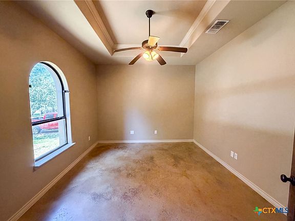 4th image of 1305 Rocky Ridge Trl