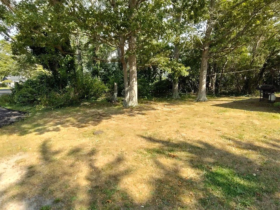 2nd image of 14 Wellwood Drive