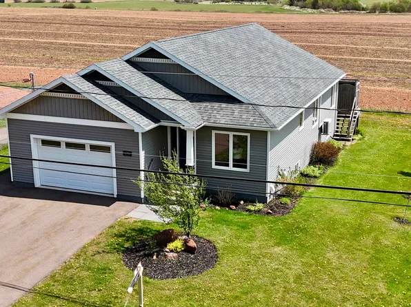 275 Greenwood Dr, Summerside, PE C1N 0E5