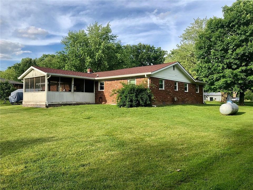 2nd image of 9268 S County Road 100 E