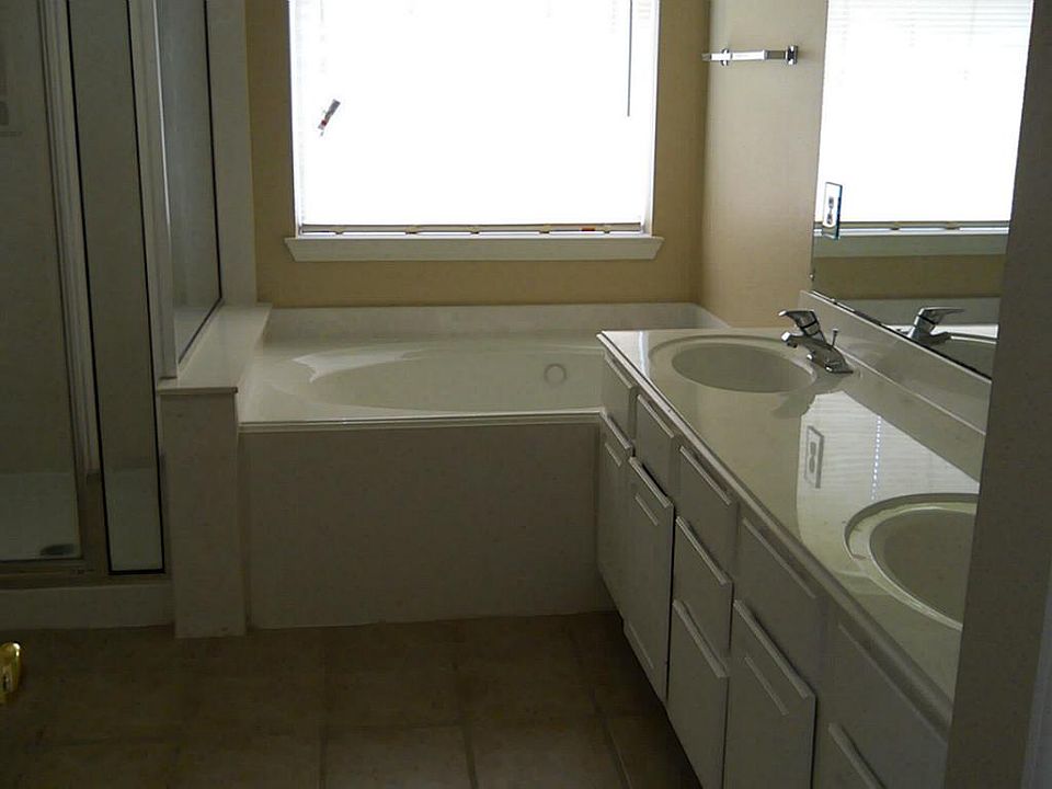 1st image of 3119 Glenthorpe Ln