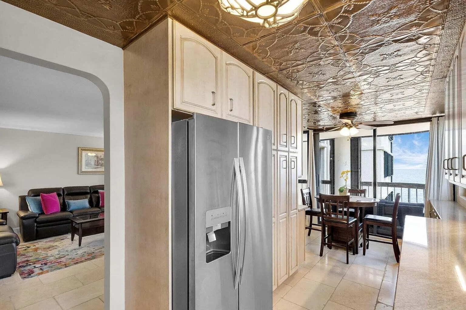 2 bed, 2.0 bath, 1530 sqft, $3,950 — Photo 2