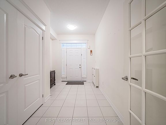 3rd image of 11 Twinflower Ln