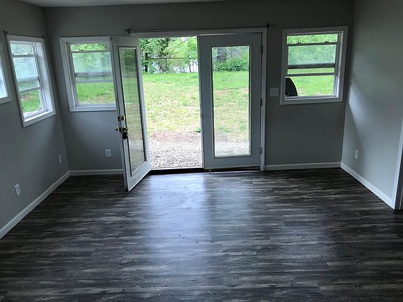 3rd image of 1000 W Briarcliff Dr