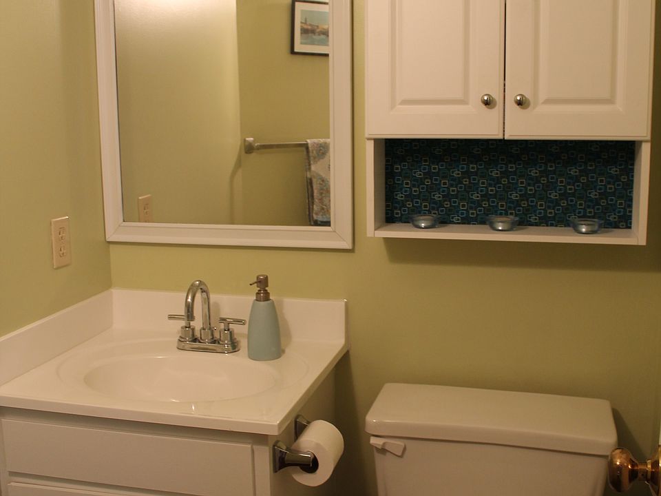2nd image of 2600 Seymour Ter
