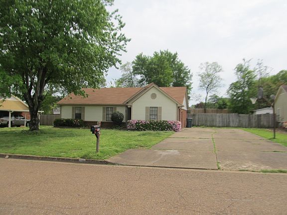 2nd image of 701 Greencliff Dr