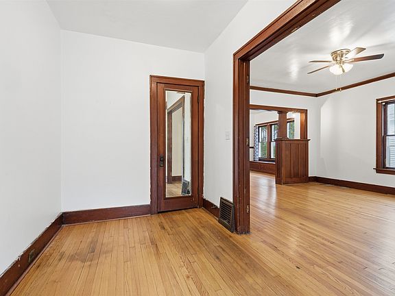 2nd image of 535 W 17th St