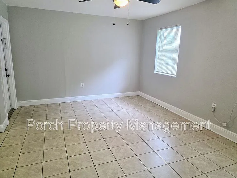 1 Ellis Dr #B — Photo 5