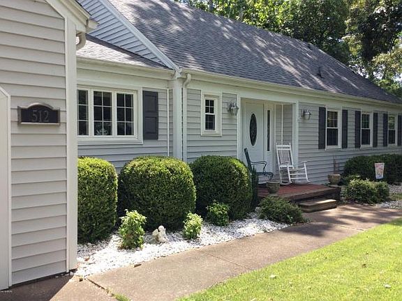 3rd image of 512 Dogwood Ln