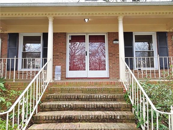 3rd image of 4430 Dawnwood Dr