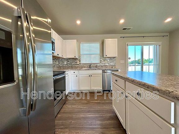 5th image of 5309 Merwyn Ave