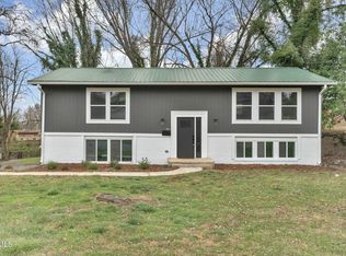 1314 Lynnwood Dr, Johnson City, TN 37601
