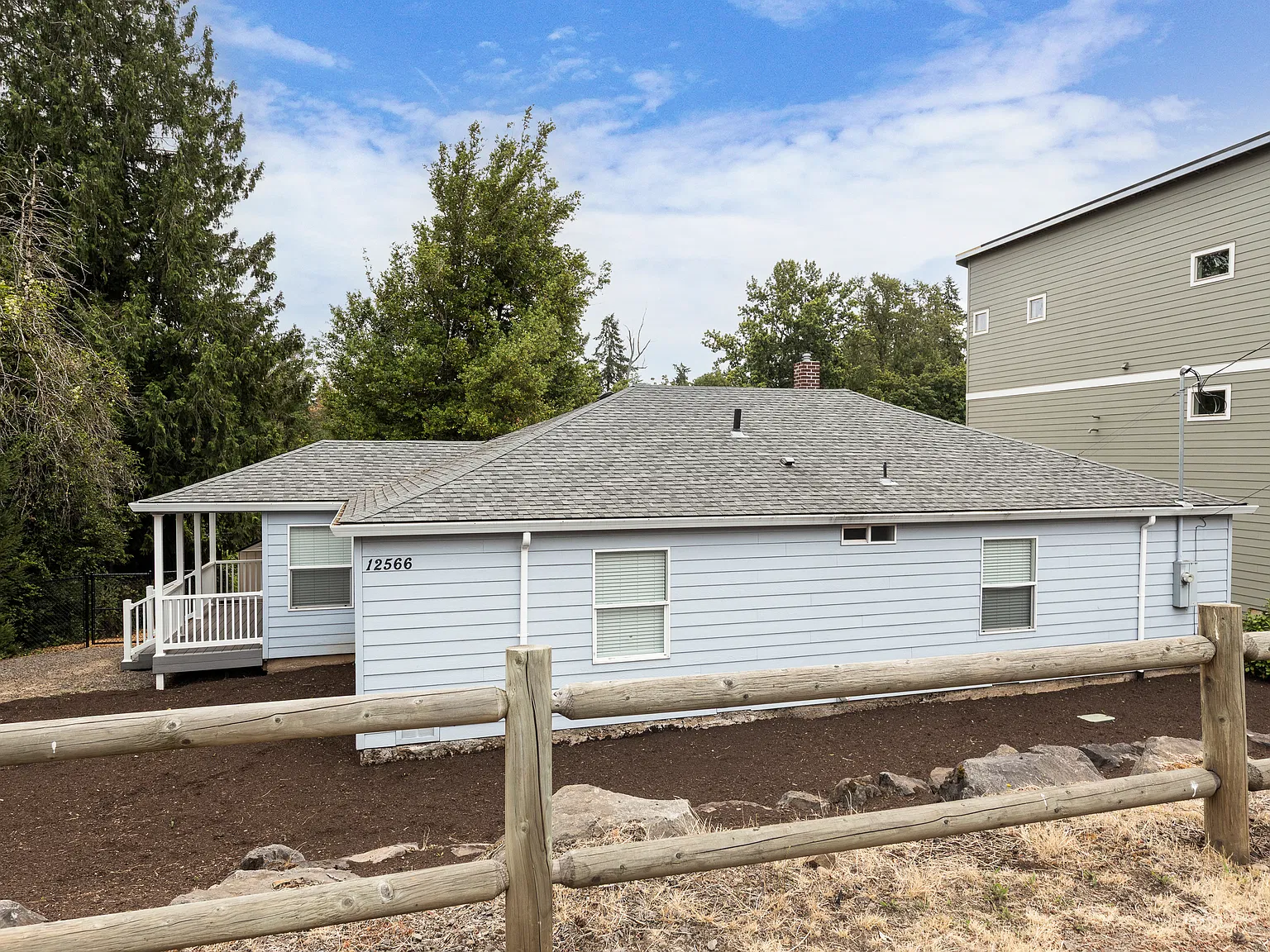 3 bed, 1481 sqft, $2,499 — Photo 2