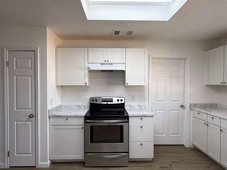 1015 Arrowhead Trl — Photo 4