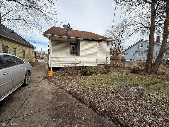 4th image of 14202 Glendale Ave