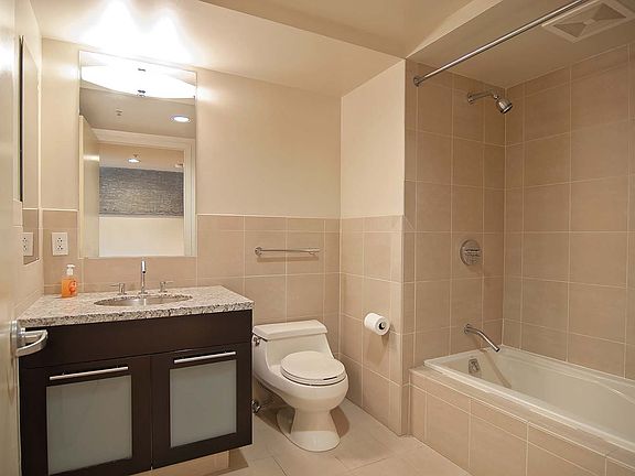 4th image of 200 Brannan St APT 323