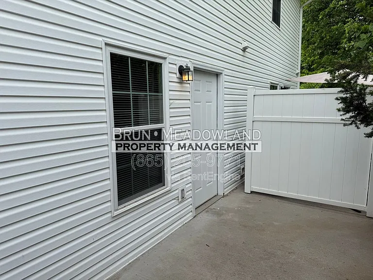 5622 Boxwood Garden Way — Photo 18