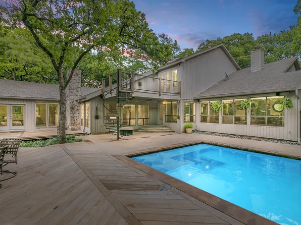 1504 Riverview Dr, Arlington, TX 76012